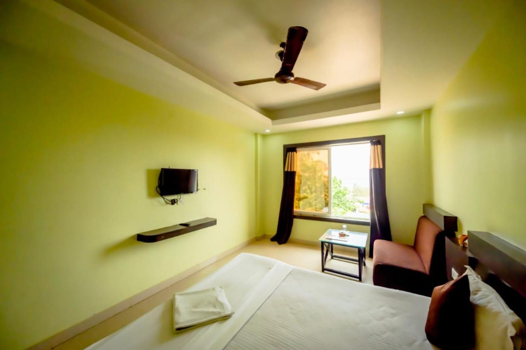 Deep Ganga Inn Near Sea Beach By Morservices Puri Exterior foto