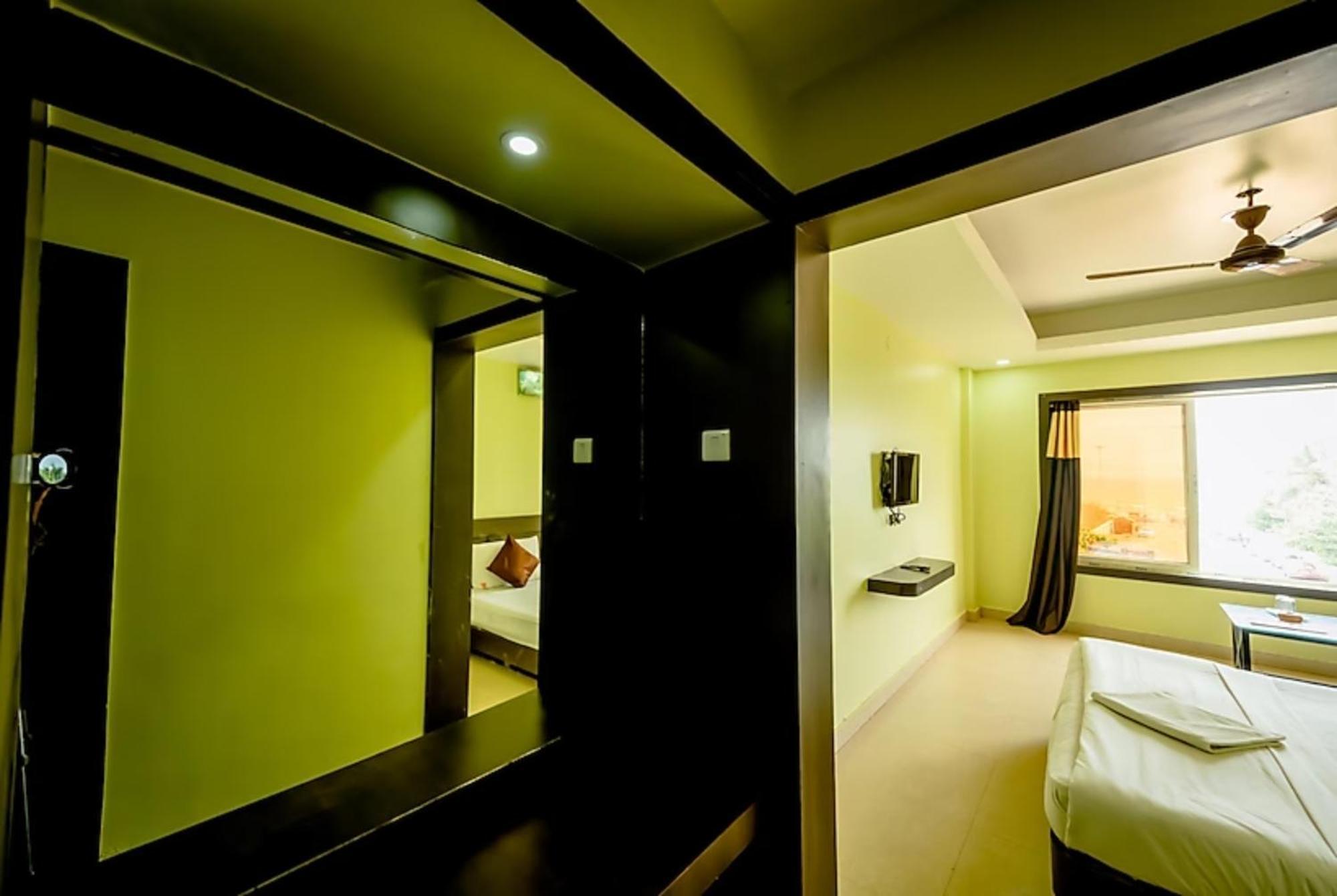 Deep Ganga Inn Near Sea Beach By Morservices Puri Exterior foto